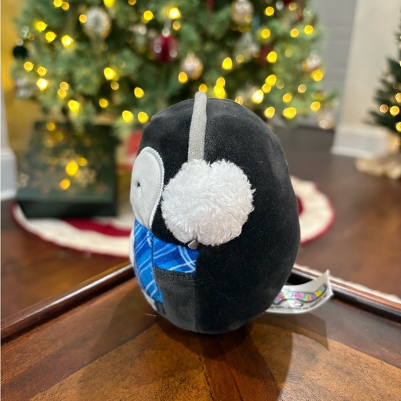Squishmallows Luna the Penguin - Picture 3 of 4